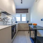아파트 Hello Classy Royal 소포트